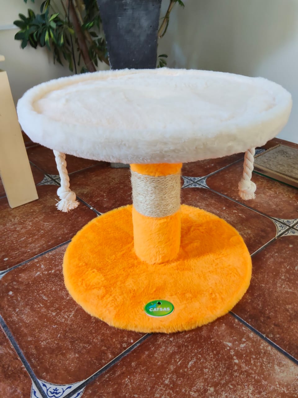 Modelo artesanal CATSAS con plataforma circular de descanso